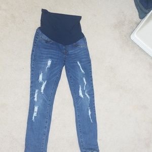 Ripped style maternity skinny jeans